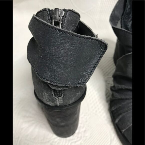 LD TUTTLE distressed bootie - Picture 3 of 6